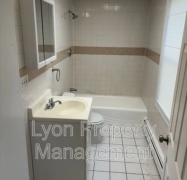 92-94 Anthony Ave #1F — Photo 3