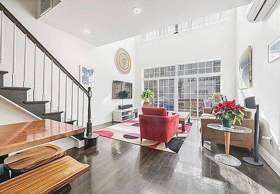 4th image of 326 W 113th St #1