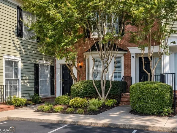27 Mount Vernon Cir, Sandy Springs, GA 30338