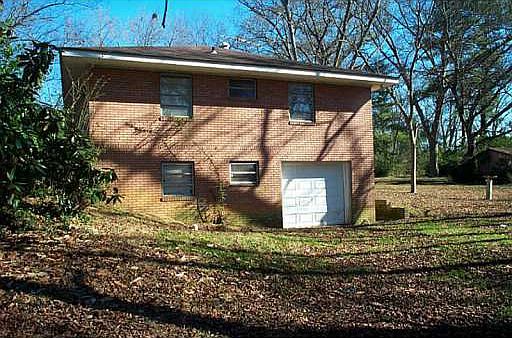 2nd image of 20 Tumlin St