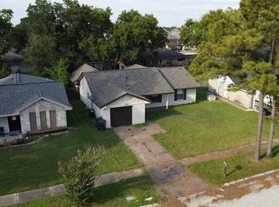 13654 Greenridge Dr, Sugar Land, TX 77498