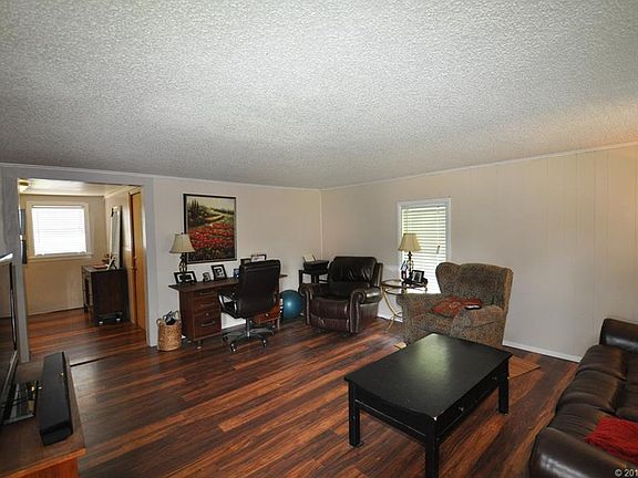 2nd image of 826 N Maplewood Ave