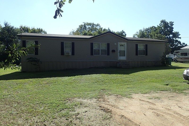 1st image of 130 Creek Pl