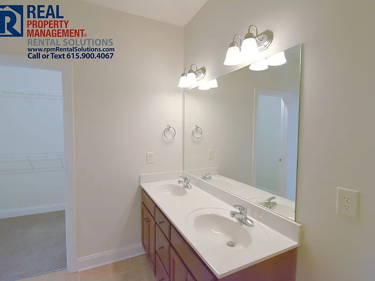 337 Rowlette Cir — Photo 18