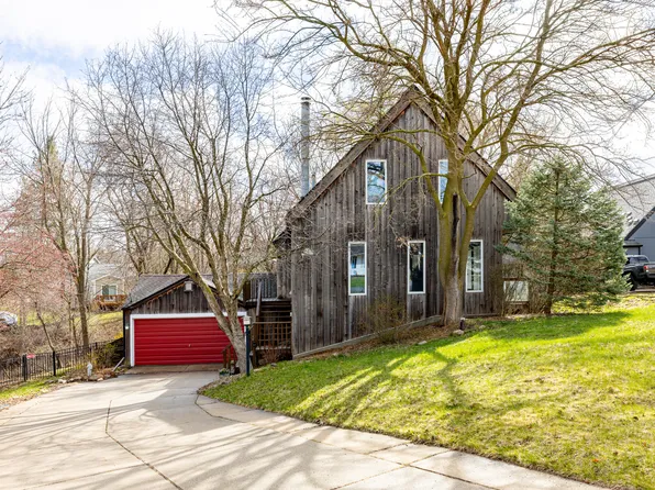 2250 Crown Dr, Novi, MI 48377