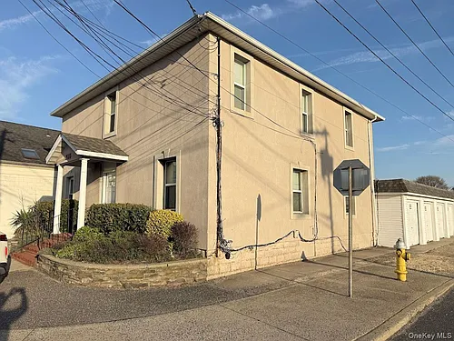 236 W Montauk Hwy Photo 1