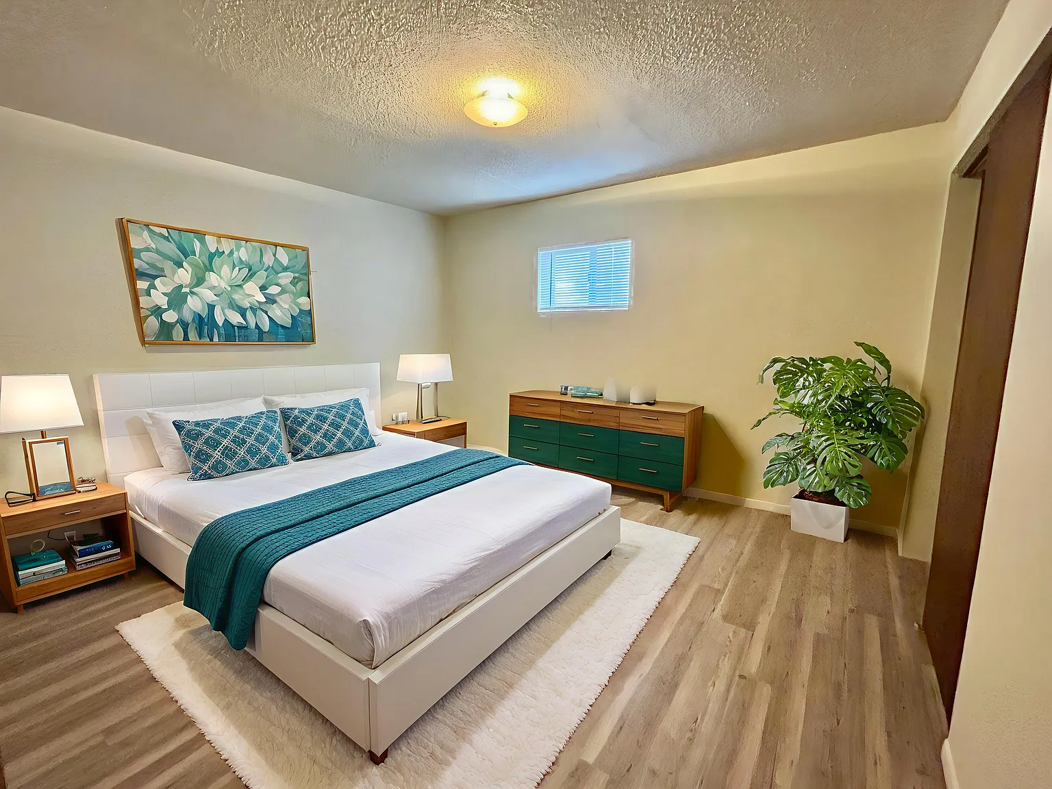 2 bed, 800 sqft, $1,350 — Photo 2