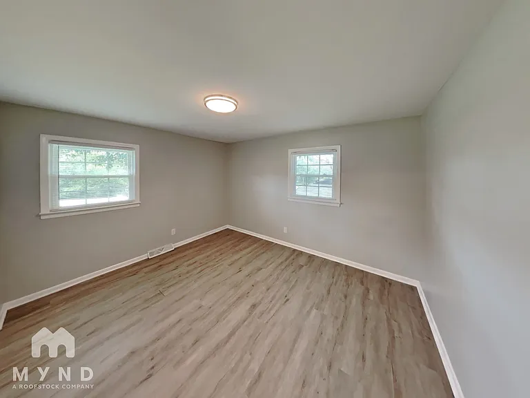 502 Cuthbertson St — Photo 12