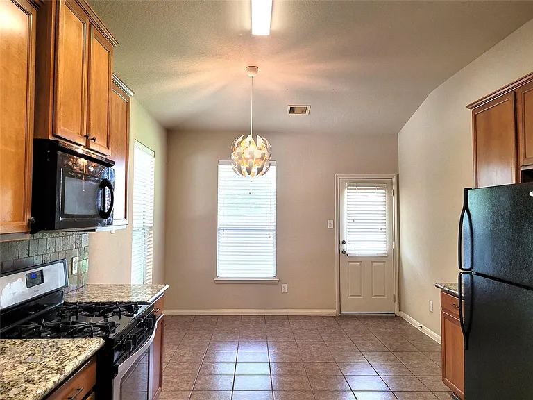 6042 Starbrook Creek Dr — Photo 7