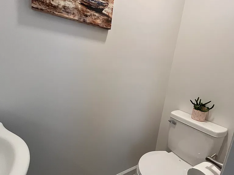 8123 Overland Park Dr — Photo 5
