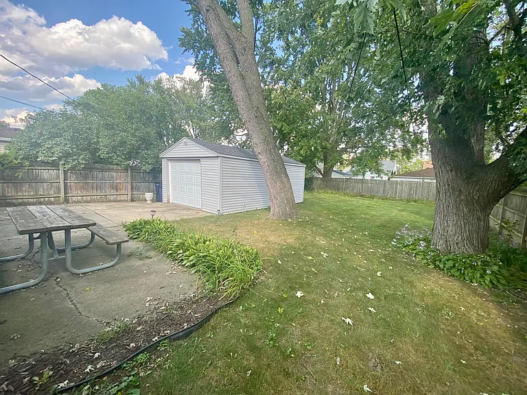 3828 Woodland Ave — Photo 12