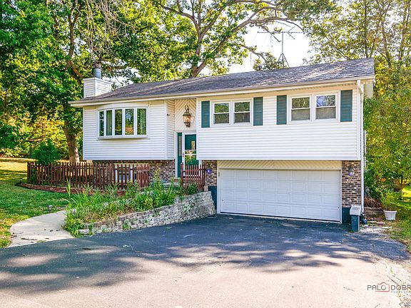 3rd image of 36661 N Oakwood Dr
