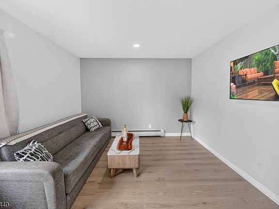 3rd image of 9052 New York Ave #1B