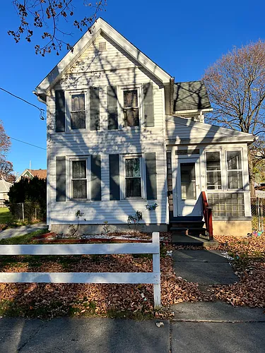 65 Tompkins St Photo 1