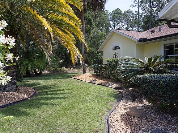 2nd image of 20 Pebble Wood Ln