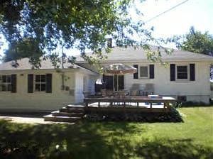2nd image of 802 N Lakeview St