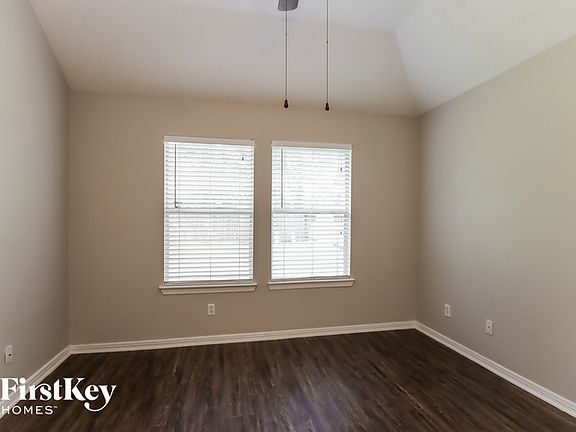 5th image of 3527 Red Cedar Dr