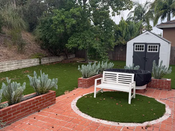 6438 La Paloma St, Carlsbad, CA 92009