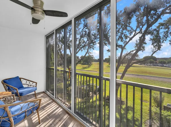12900 SW 7th Court #207B, Pembroke Pines, FL 33027