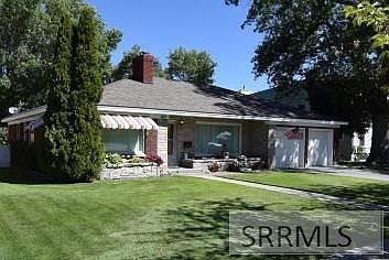 2nd image of 615 11th St
