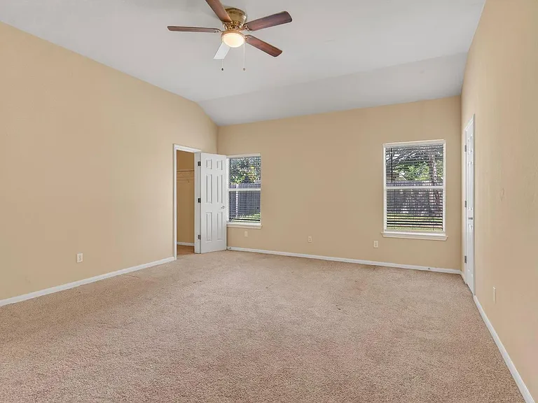 4489 Western Lake Dr — Photo 11