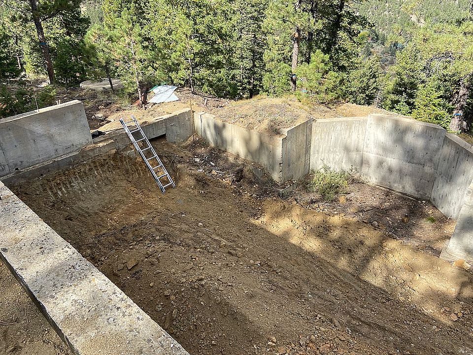 2nd image of 925 Alaska Rd