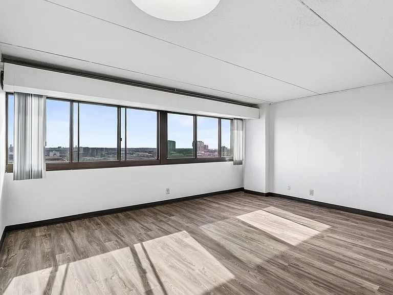 Chateau Student Housing Cooperative — Photo 6