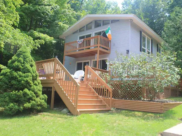 7066 Crystal Springs Rd, Bellaire, MI 49615