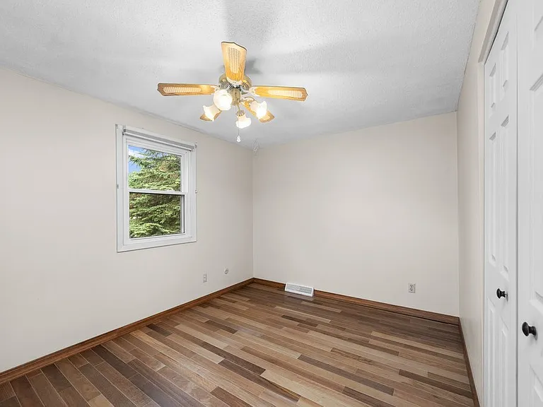 3129 Windsor Dr — Photo 20