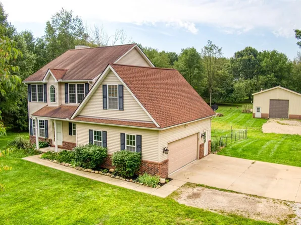 11133 Hannah Jane Dr, Fowlerville, MI 48836