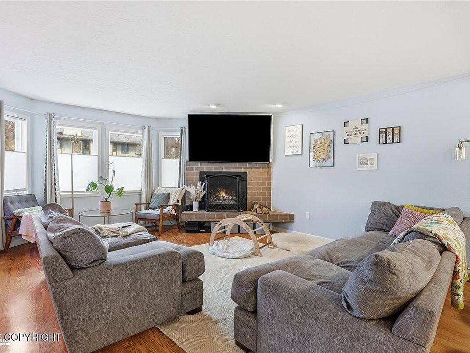 1st image of 320 Dowling Rd APT 7