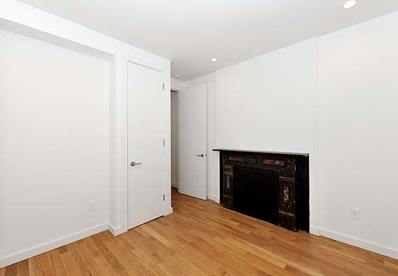 2nd image of 255 W 15th St APT 7