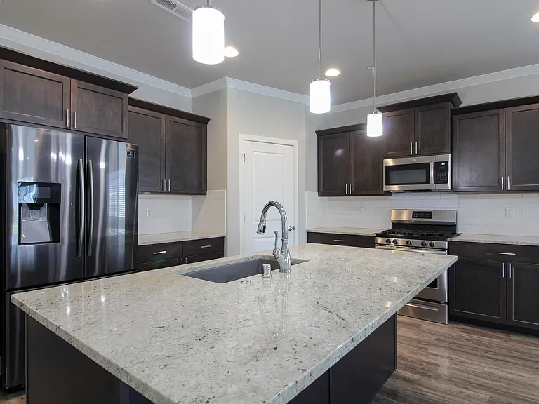 2452 Brodie Ln — Photo 2