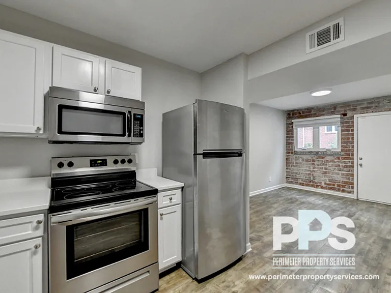221 Lampkin St NE #8 — Photo 4