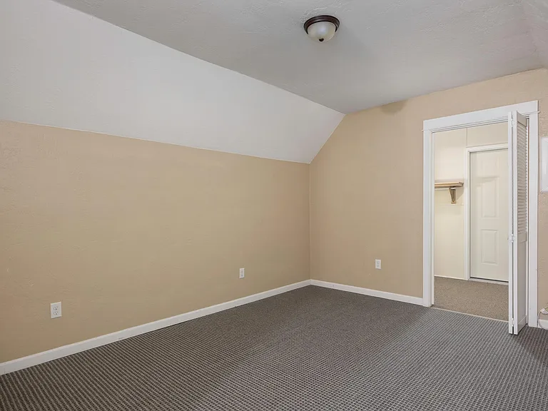 218 Lexington Ave #2 — Photo 11