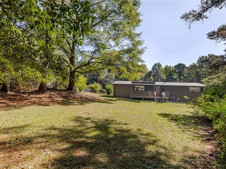 111 Robinhood Dr — Photo 28