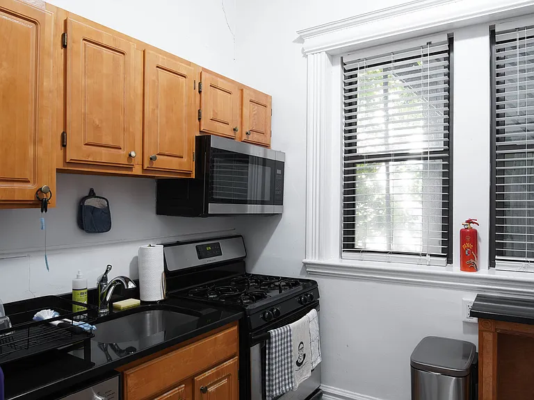 1109 Boylston St #1 — Photo 6