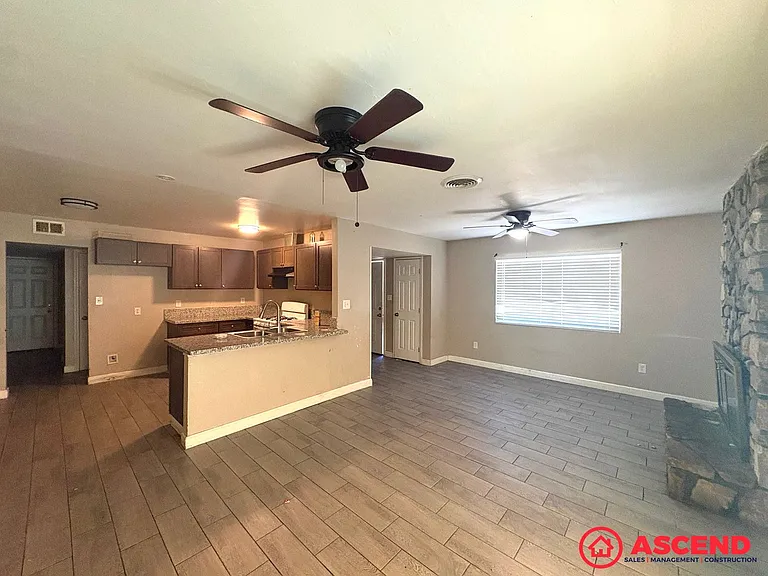 821 Oregon St — Photo 4
