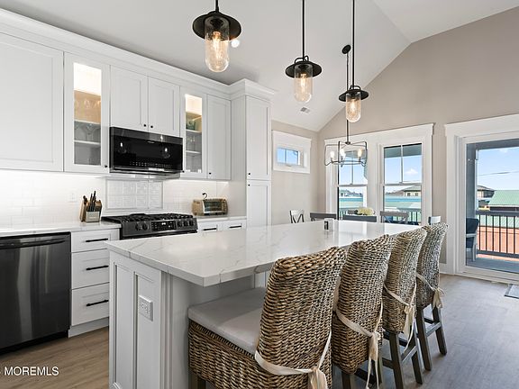 5th image of 1131 West Avenue #2