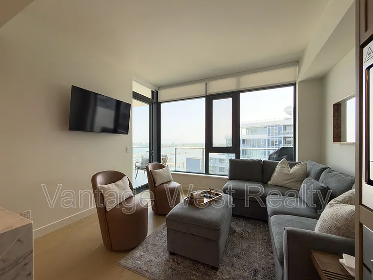 3800 Capozzi Rd #807 — Photo 3