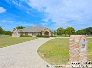 212 Windwood Cir, Seguin, TX 78155