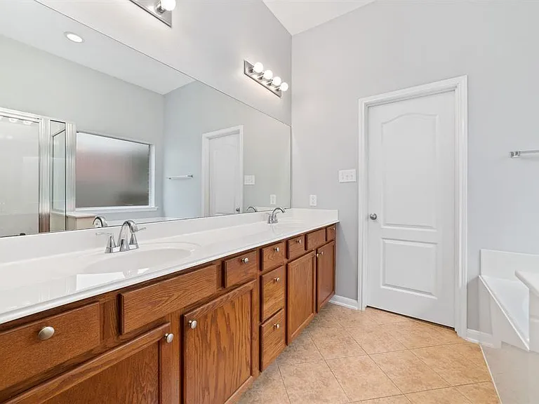24526 Foxberry Glen Ln — Photo 11
