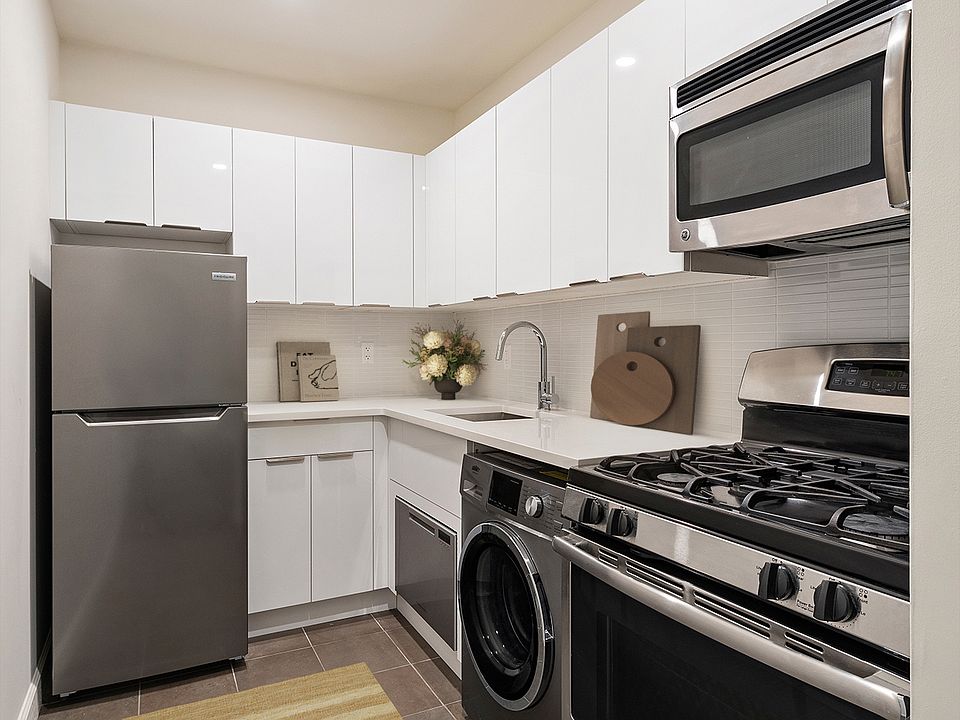 1st image of 194 E 2nd St APT 2E