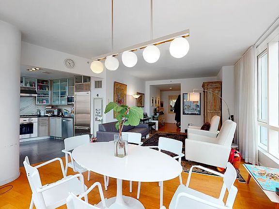 3rd image of 200 Chambers St APT 22D