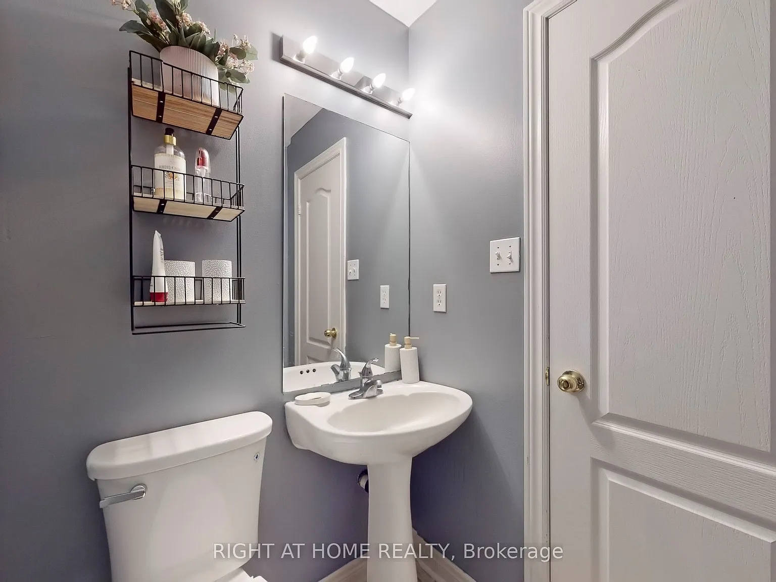 4 bed, $3,950 — Photo 3