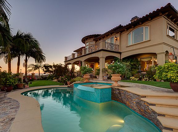 4th image of 1527 Glen Oaks Blvd