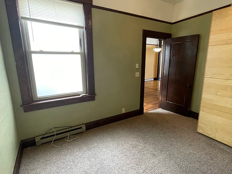 109 1/2 E 6th St #16 — Photo 14
