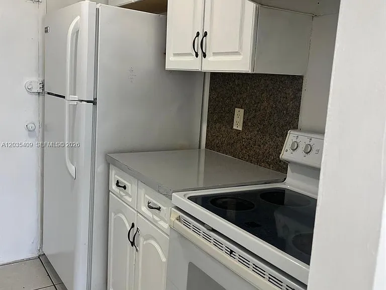 2075 NE 164th St #204 — Photo 16