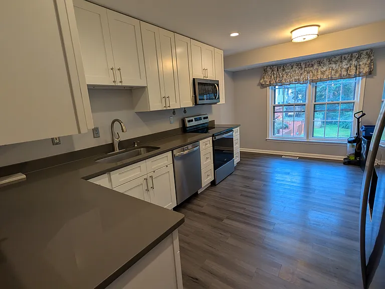 5612 Sutherland Ct — Photo 18