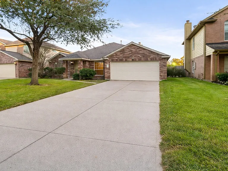 3522 Brackenfern Rd — Photo 2